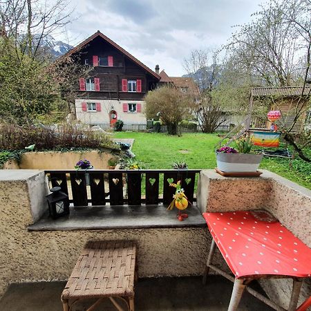 Zentral Gelegene Wohnung Mit Grossem Garten อินเทอร์ลาเคน ภายนอก รูปภาพ