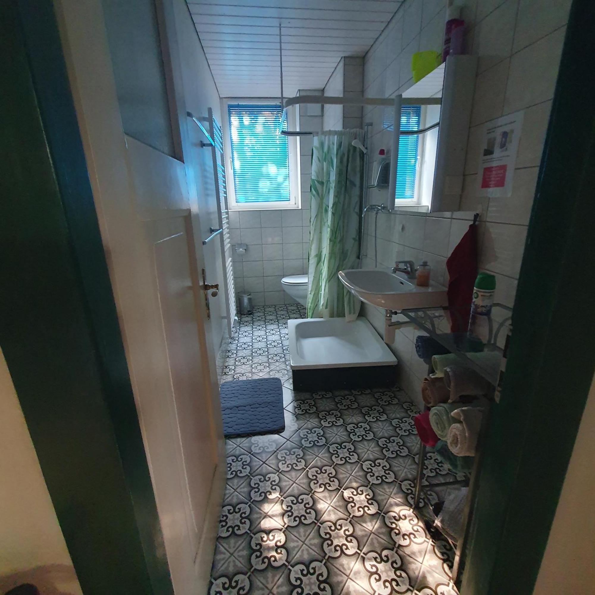 Zentral Gelegene Wohnung Mit Grossem Garten อินเทอร์ลาเคน ภายนอก รูปภาพ