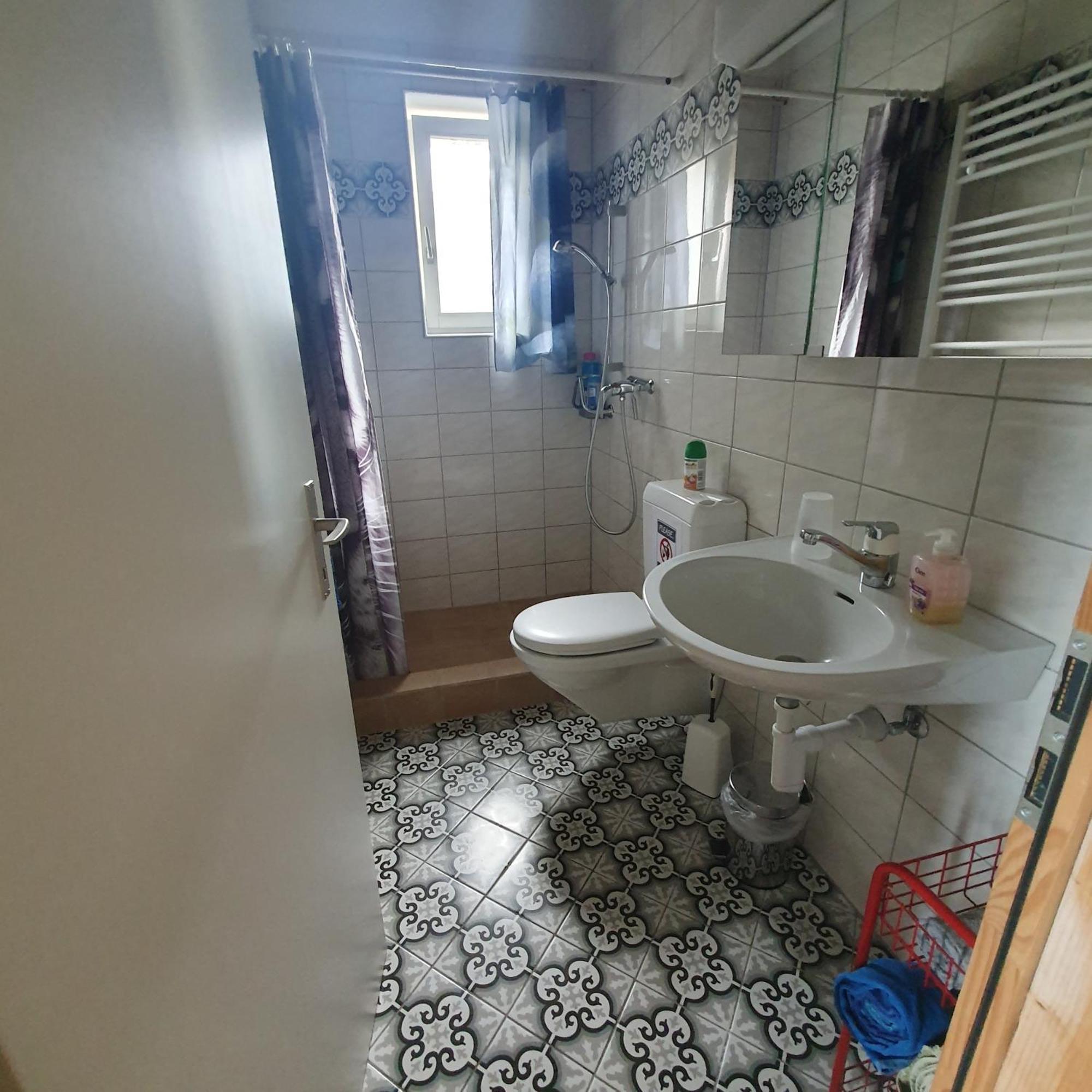 Zentral Gelegene Wohnung Mit Grossem Garten อินเทอร์ลาเคน ภายนอก รูปภาพ